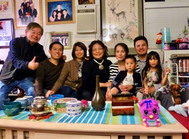 Rung Liao with family